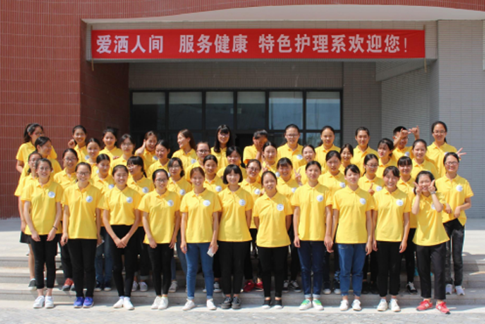 组图影像江苏护理职业学院迎新掠影